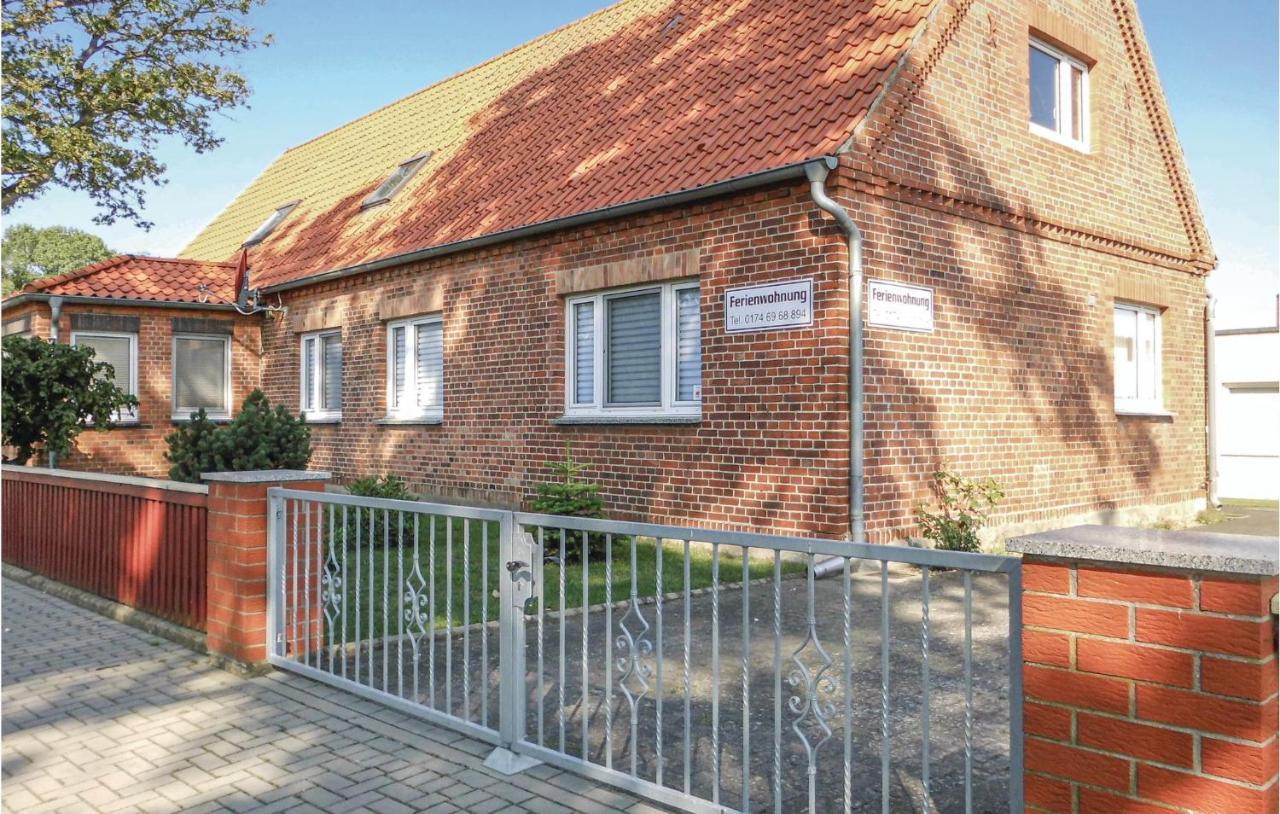 2 Bedroom Gorgeous Apartment In Luebtheen-Garlitz Exterior foto